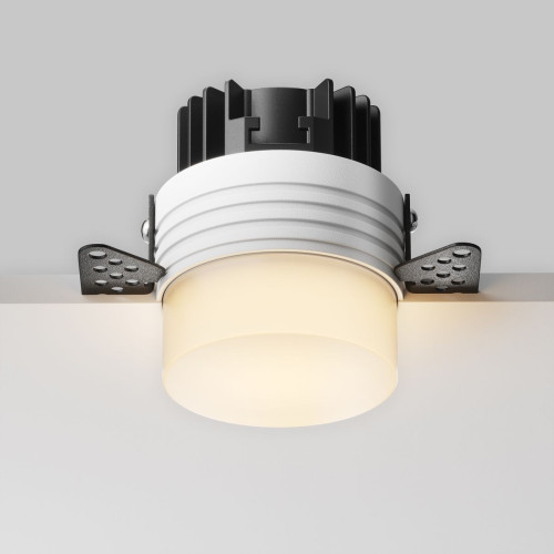 
                    Встраиваемый светодиодный светильник Maytoni Technical Nude DL065-12W3K-TRS-W        
    
