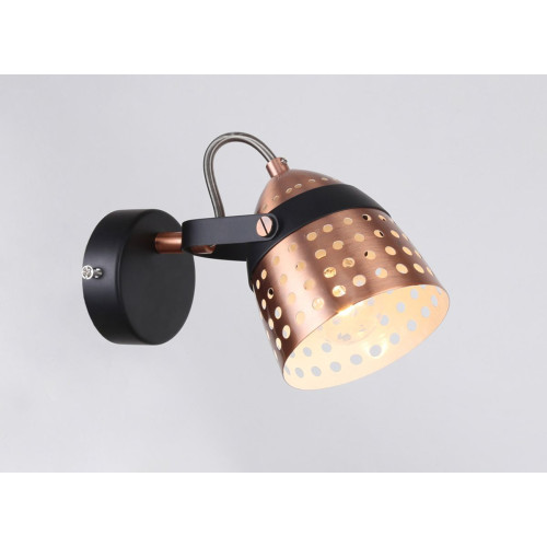 
                                            Спот Escada 1138/1A                    
                