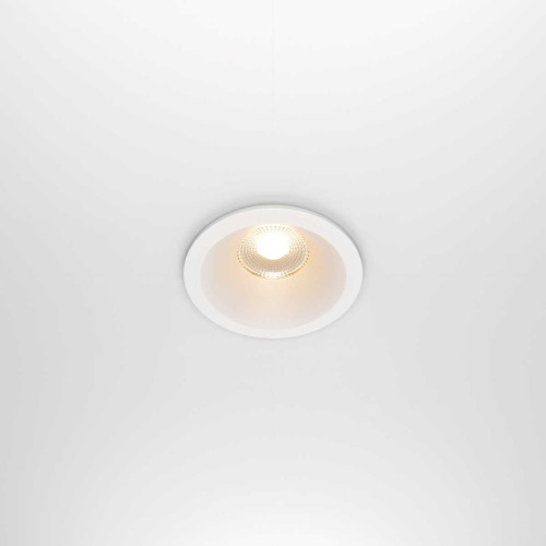 
                    Встраиваемый светильник Maytoni Technical Downlight DL034-01-12W2.7K-W        
    